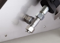 LEADER 3500M SMART links angebaut, Edelstahl mit Werkzeug